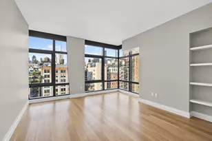 35 W 15th St, New York City, NY 10011 - Photo 2
