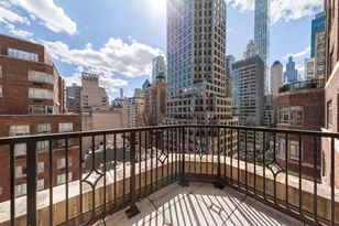 21 E 61st St, New York City, NY 10065 - Photo 8