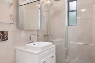 342 W 21st St, New York City, NY 10011 - Photo 4