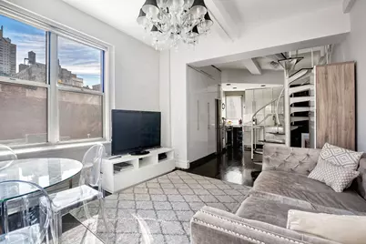 126 W 73rd Street #5D, New York City, NY 10023 - Photo 2