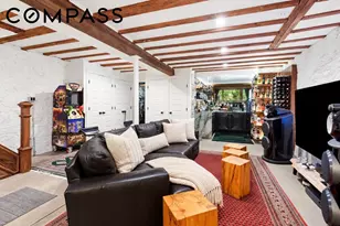 162 Crown St, New York City, NY 11225 - Photo 18