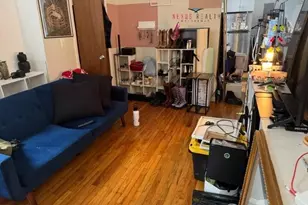 23-35 31st St, New York City, NY 11105 - Photo 2