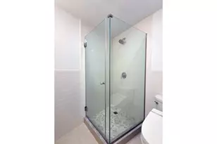 44 E 12th St, New York, NY 10003 - Photo 8