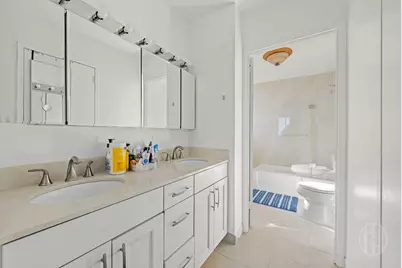 250 E 40th Street #47C, New York, NY 10016 - Photo 8