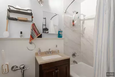 50-21 39th Place #5D, New York City, NY 11104 - Photo 6