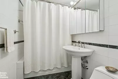 20 Sutton Place S #6B, New York, NY 10022 - Photo 6