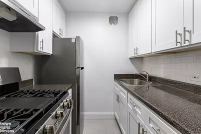 3215 Arlington Avenue #2A, Bronx, NY 10463 - Photo 6