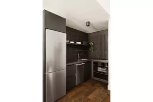 410 W 23rd St, New York City, NY 10011 - Photo 2