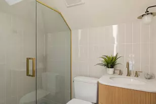 190 Sullivan Pl, New York City, NY 11225 - Photo 12