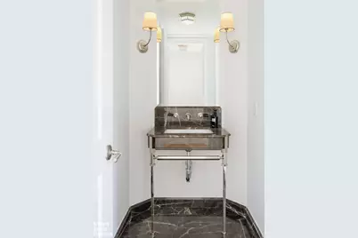 18 Gramercy Park S #14, New York, NY 10003 - Photo 22