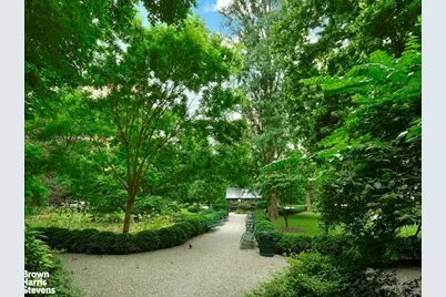 31 Gramercy Park S #4B, New York, NY 10003 - Photo 14