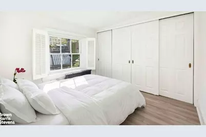 31 Gramercy Park S #4B, New York, NY 10003 - Photo 8