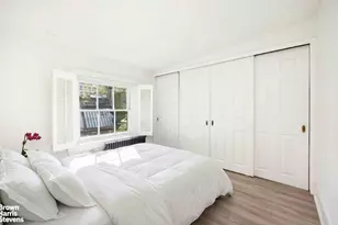 31 Gramercy Pk S, New York, NY 10003 - Photo 8