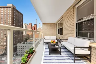 305 E 24th St, New York, NY 10010 - Photo 2