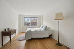 400 E 77th St, New York City, NY 10021 - Photo 2