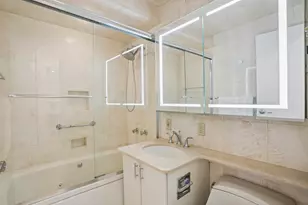 400 E 77th St, New York City, NY 10021 - Photo 4