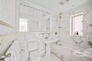 200 E 57th St, New York City, NY 10022 - Photo 12