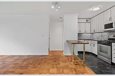 301 E 69th Street #3C, New York City, NY 10021 - Photo 2