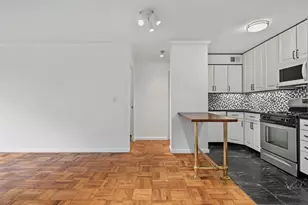 301 E 69th St, New York City, NY 10021 - Photo 2