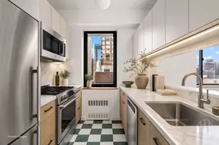 45 W 67th St, New York City, NY 10023 - Photo 8