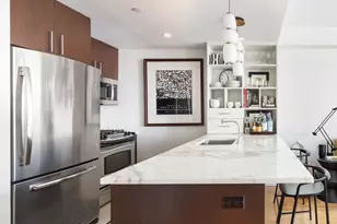 350 W 53rd St, New York City, NY 10019 - Photo 4