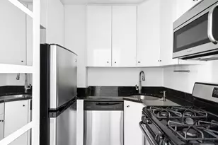 301 E 45th St, New York City, NY 10017 - Photo 4