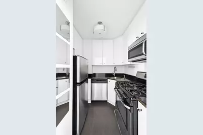 301 E 45th Street #21F, New York City, NY 10017 - Photo 4