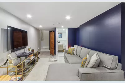 573 Gates Avenue #1R, Brooklyn, NY 11221 - Photo 2