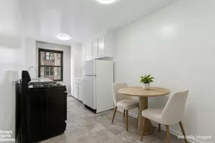 385 Grand St, New York City, NY 10002 - Photo 8