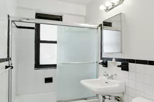 385 Grand St, New York City, NY 10002 - Photo 10