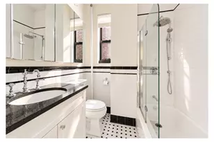 323 W 83rd St, New York City, NY 10024 - Photo 14