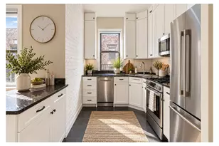 323 W 83rd St, New York City, NY 10024 - Photo 4