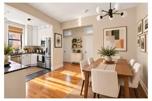 323 W 83rd St, New York City, NY 10024 - Photo 2