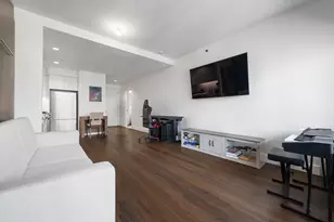 11-25 45th Ave, Long Island City, NY 11101 - Photo 4