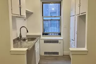 61-41 Saunders St, New York City, NY 11374 - Photo 1
