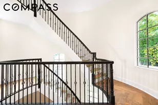 1233 Todt Hill Rd, New York, NY 10304 - Photo 8