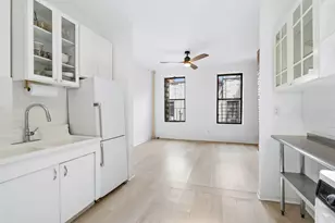 349 W 44th St, New York City, NY 10036 - Photo 2