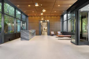 21-21 31st St, New York City, NY 11105 - Photo 18