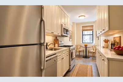 900 W End Avenue #8E, New York City, NY 10025 - Photo 2