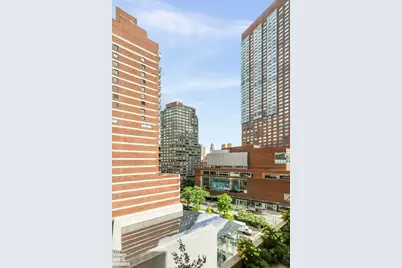 130 W 67th Street #12C, New York, NY 10023 - Photo 10