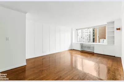 130 W 67th Street #12C, New York City, NY 10023 - Photo 2