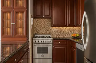 130 W 67th St, New York City, NY 10023 - Photo 6