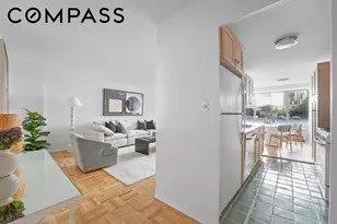 315 W 70th St, New York City, NY 10023 - Photo 4