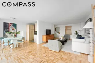 315 W 70th St, New York City, NY 10023 - Photo 2