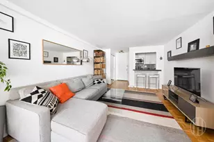 310 E 70th St, New York, NY 10021 - Photo 2