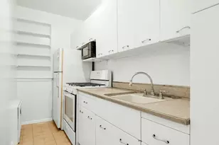 64 E 94th St, New York, NY 10128 - Photo 4