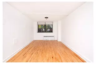 515 E 7th St, New York City, NY 11218 - Photo 2