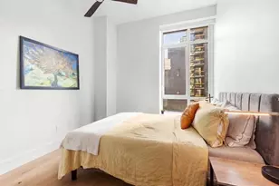 305 E 61st St, New York, NY 10065 - Photo 16
