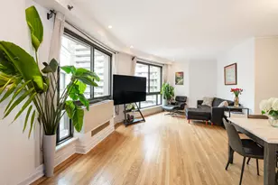 203 W 90th St, New York, NY 10024 - Photo 2