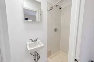 145 Franklin St, New York City, NY 11222 - Photo 4